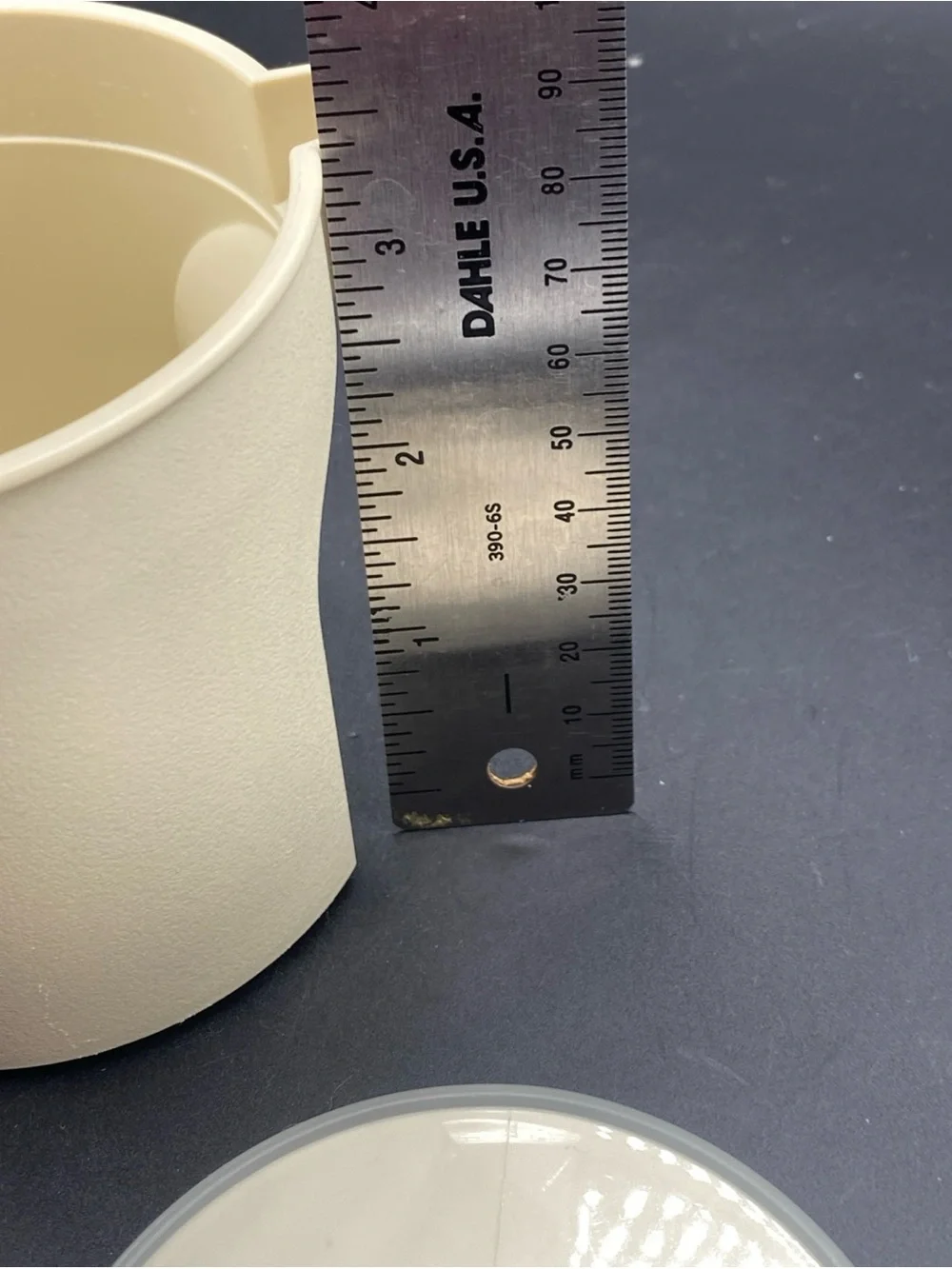 Tupperware Creamer 1414-4 Almond